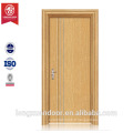 Porte en bois avec cadre, porte d&#39;appartement intérieur, design de porte en bois